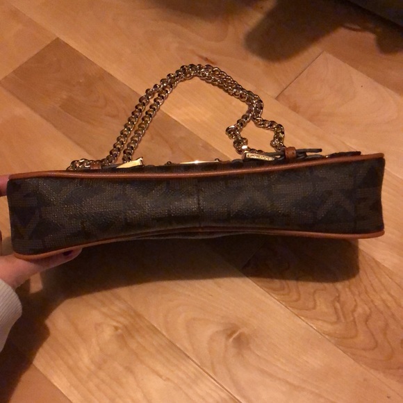 Michael Kors purse - Picture 4 of 6